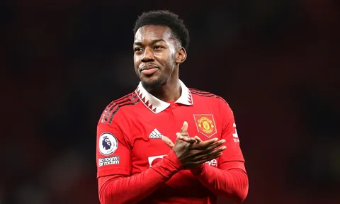 Ten Hag cấm Elanga gia nhập CLB Premier League
