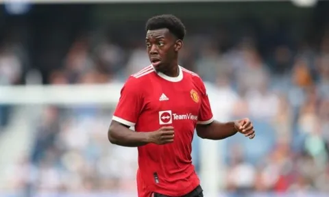 Xong kiểm tra y tế, Man Utd hoàn tất thương vụ mua bán