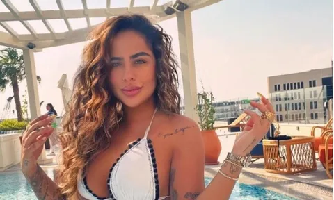 Em gái Neymar là một nàng WAGs