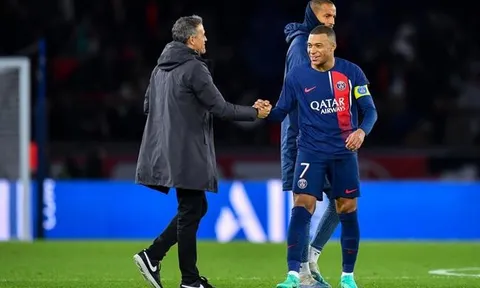 Enrique có lý khi để Mbappe ngồi dự bị