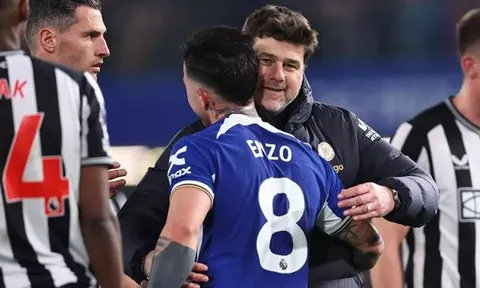 Enzo để lại bài toàn hóc búa cho Pochettino