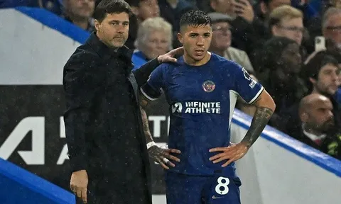 Cặp đôi 200 triệu bảng chơi tệ, Pochettino trần tình