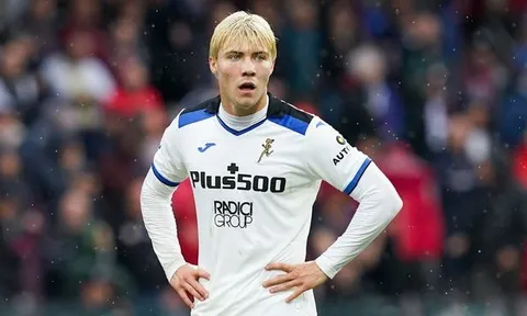 Erik ten Hag tung chiêu giúp M.U đánh bại PSG vụ Hojlund