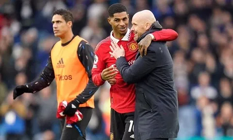 Erik ten Hag vừa khen vừa thách Rashford ghi 35 bàn mùa này cho MU