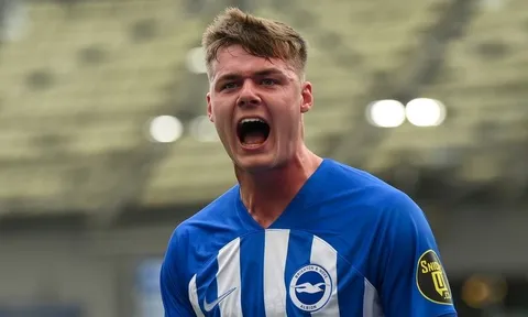 NÓNG! Brighton muốn mức phí điên rồ cho Evan Ferguson