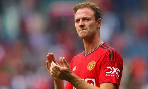 Evans: Ông chủ khu vực cấm địa của Man United