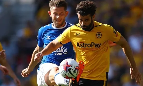 Everton mất quyền tự quyết trong cuộc đua trụ hạng