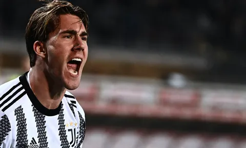 Ngã ngửa vụ Vlahovic tới Old Trafford