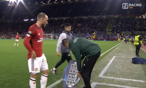 Scholes: 'Eriksen giỏi hơn nhiều, nên thay Amrabat đá chính'