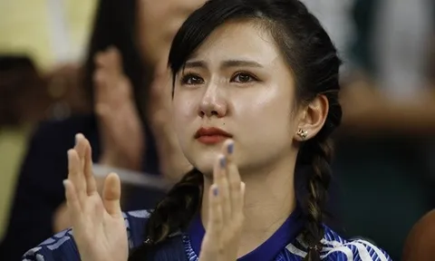 Fan nữ đua nhau khoe sắc trên khán đài World Cup 2022