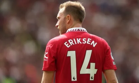 Không còn Ronaldo, Eriksen hé lộ tình trạng phòng thay đồ M.U