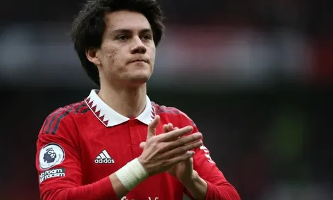 FC Twente kiên trì theo đuổi sao M.U
