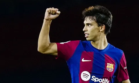 Felix được Barca tăng 900% lương