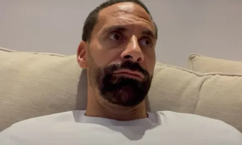 "Man United đã bị nghiền thành bột. Đó là một vụ thảm sát"
