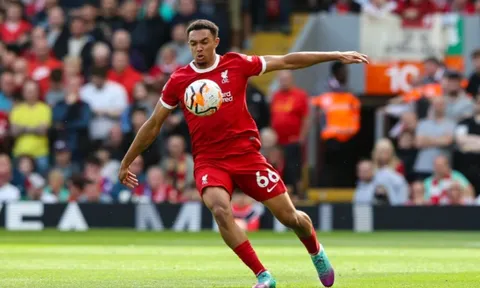 Ferdinand chỉ ra cái tên mang nhiều rủi ro của Liverpool