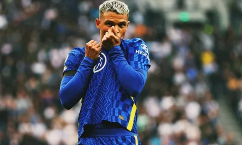 Ferdinand lý giải yếu tố giúp Silva chơi tốt ở Chelsea