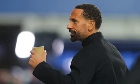 Ferdinand nói thẳng lý do Weghorst phù hợp với Man Utd