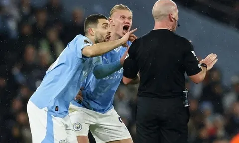 Pep: "Đáng lẽ chúng tôi phải có 10 cầu thủ bị đuổi khỏi sân"