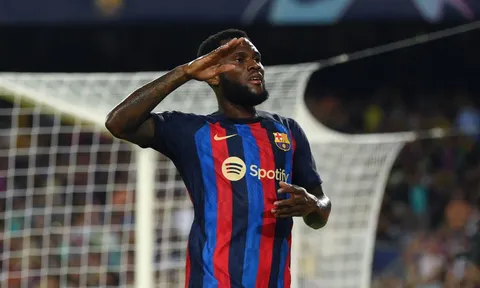 Đổi Ziyech, Chelsea muốn sở hữu tiền vệ thất sủng Barca