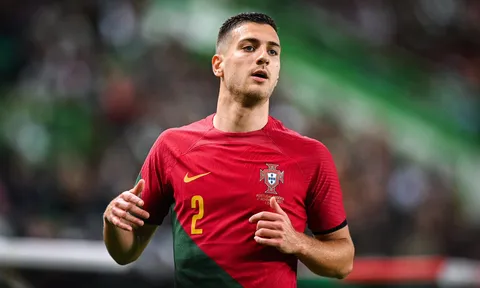 Romano: "M.U ký HĐ mới, bán một và mang về một tân binh"