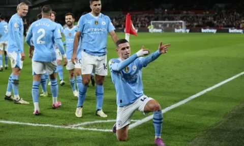 Foden lập hat-trick, Man City phả hơi nóng vào gáy Liverpool