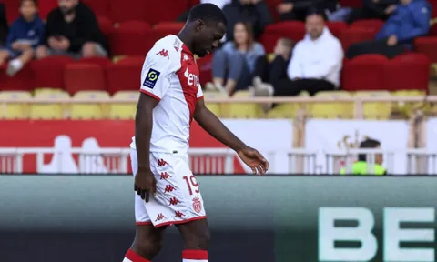 Máy quét Ligue 1 lọt tầm ngắm Barcelona