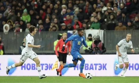 Neymar chấn thương, Fred nhận áo số 10