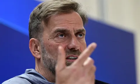 Kỷ lục 12 HLV mất việc, Klopp có sợ bị Liverpool sa thải?