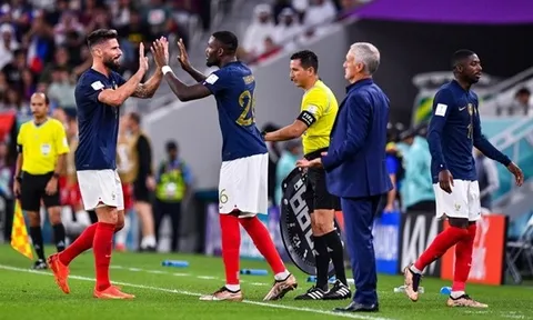 Giroud không đá chính trận chung kết World Cup?