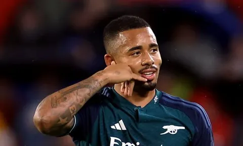 Gabriel Jesus sẽ nghỉ đến hết trận lượt về với Sevilla