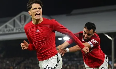 Ferdinand nổi điên với bình luận về Garnacho