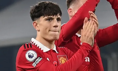 Ten Hag khích Garnacho làm một điều ở mùa giải mới
