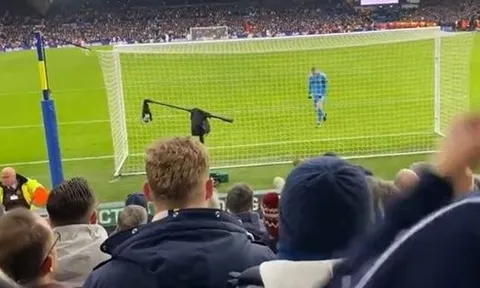 Garnacho bùng nổ, De Gea khiến CĐV Leeds ngứa mắt