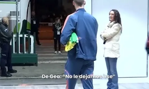 Garnacho phớt lờ câu hỏi về Real, De Gea bất ngờ phản ứng