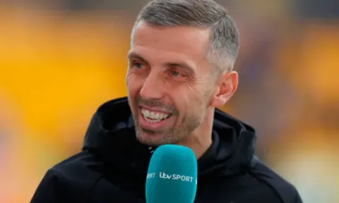 Gary O’Neil nói thẳng về khả năng thay thế Ten Hag