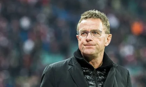Gary Neville nói gì khi Ralf Rangnick đến Man Utd?