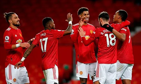 Gary Neville nói thẳng về khả năng vô địch của Man Utd sau trận thắng Leeds