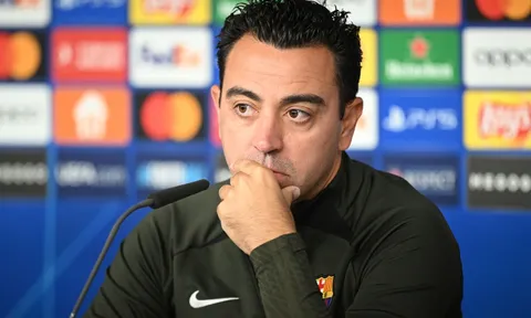"Tôi không đổ lỗi cho Xavi, tôi đang nghĩ ai sẽ thay thế anh ấy"