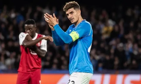 Sao Napoli: “Chúng tôi xứng đáng đi tiếp”