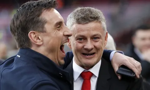 Neville chỉ ra đường lối chuyển nhượng cho Man United