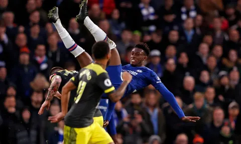 Thua đau, fan Chelsea nổi khùng: "Tồi tệ! Cậu ta chỉ còn là 1 cái bóng"