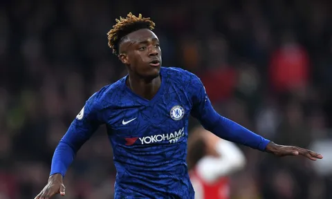 Nội bộ Chelsea lục đục, "máy săn bàn" từ chối gia hạn hợp đồng