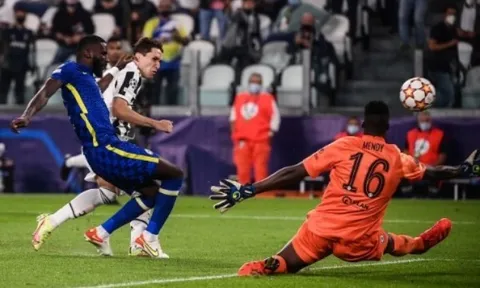 Rio Ferdinand phát cuồng vì màn trình diễn của Federico Chiesa