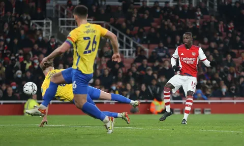 CĐV Arsenal quay xe với 'bom xịt' 72 triệu bảng