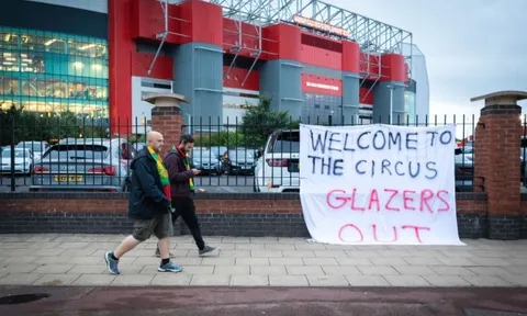 Xác nhận! 2 lời đề nghị hỏi mua Man Utd, mức giá kỷ lục lịch sử