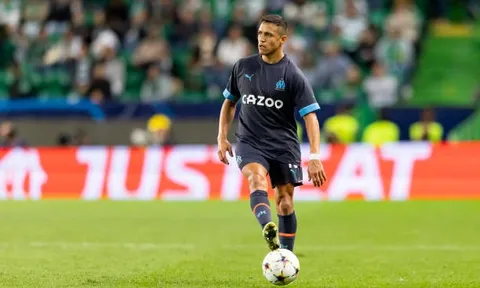 Cuộc gọi của Mourinho khiến Alexis Sanchez 'lật kèo' Man City