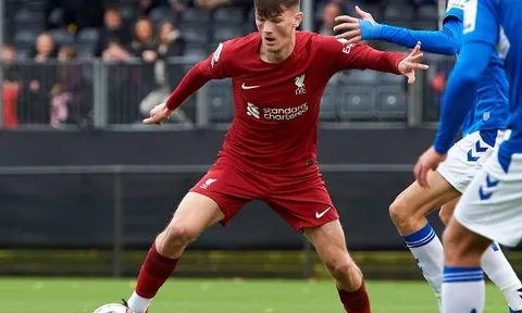 Tân binh Liverpool tiếp tục ghi bàn ấn tượng