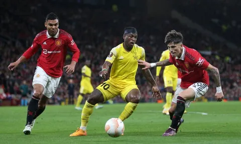 M.U hủy diệt Sheriff, Scholes phát hiện ra 'Ronaldo mới'