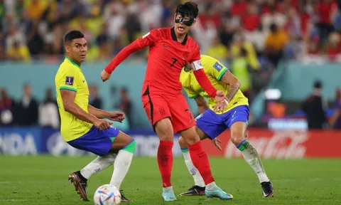 Trung vệ 38 tuổi gây choáng tại World Cup