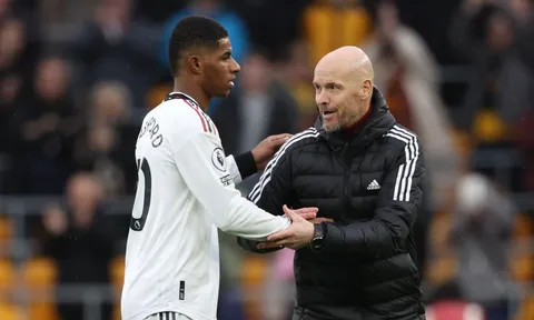 Ten Hag đang làm những điều mà Van Gaal và Mourinho không thể